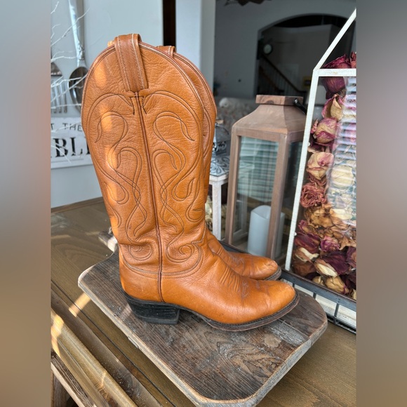 Tony Lama Women’s Cowboy Boots - Picture 1 of 6